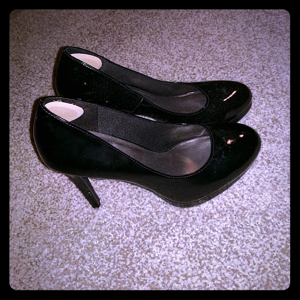 Patent leather Black pumps